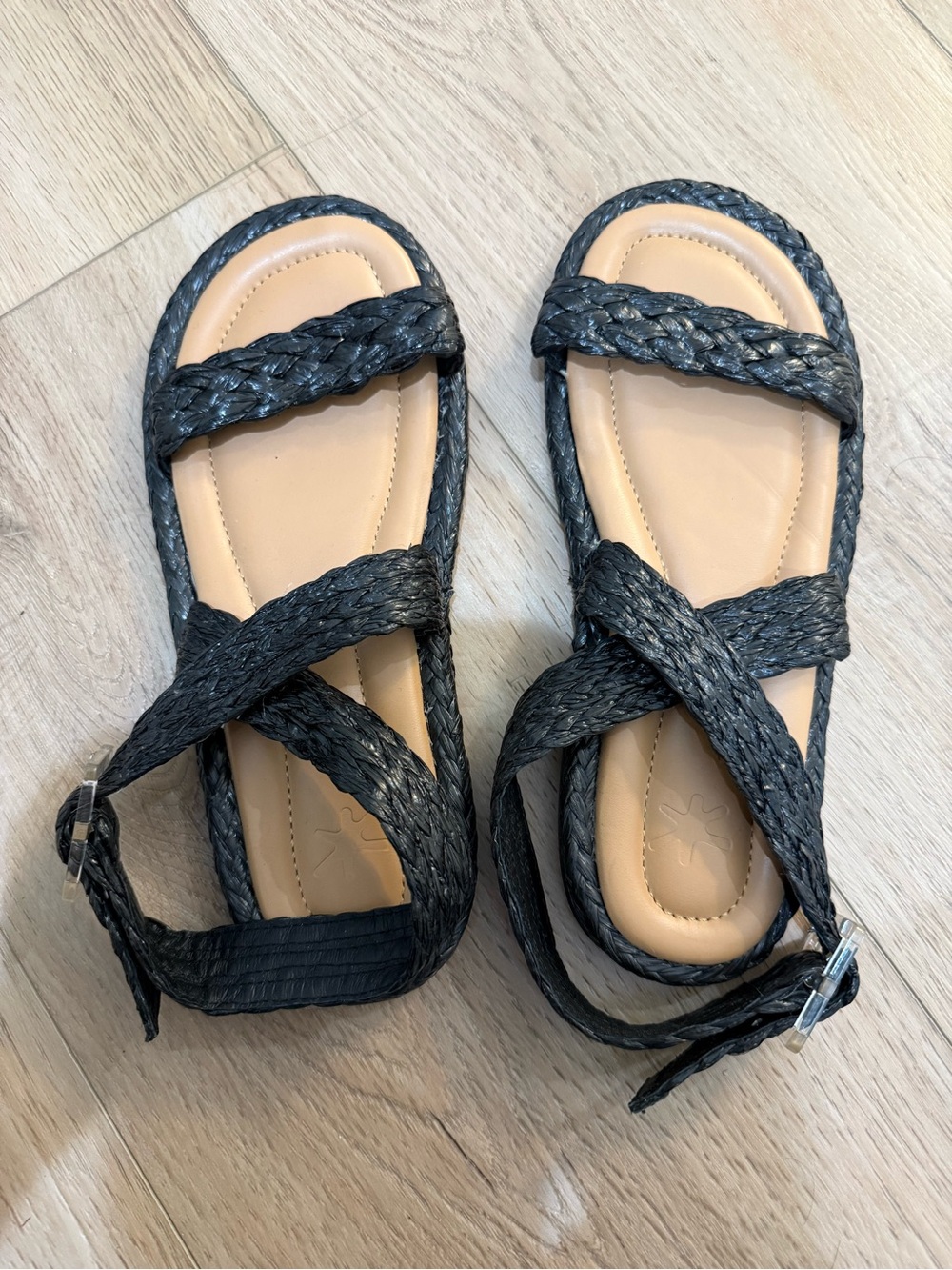 NWOT Splendid Black Braided Leatherette Sandals with Tan Footbed